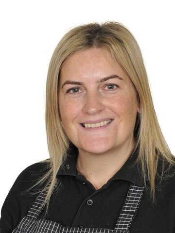 Ms L Dobson 