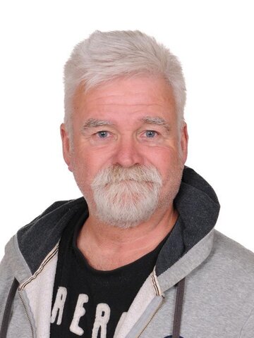 Mr J Ainsworth