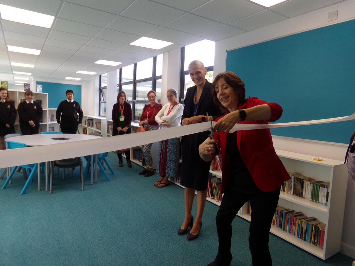 Image of Weston Secondary celebrate their new library