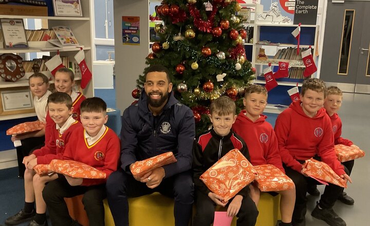 Image of Footballer visits HSA