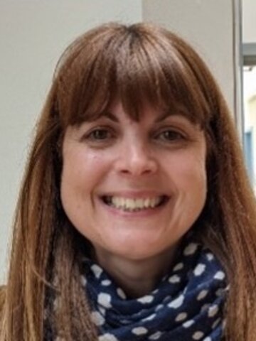 Mrs S Saunders