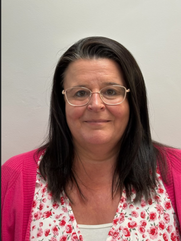 Miss D Budden Executive Headteacher 