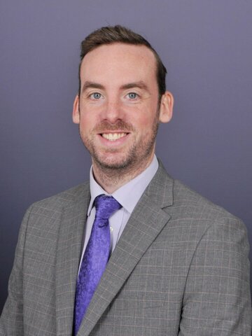 Mr A. Mills