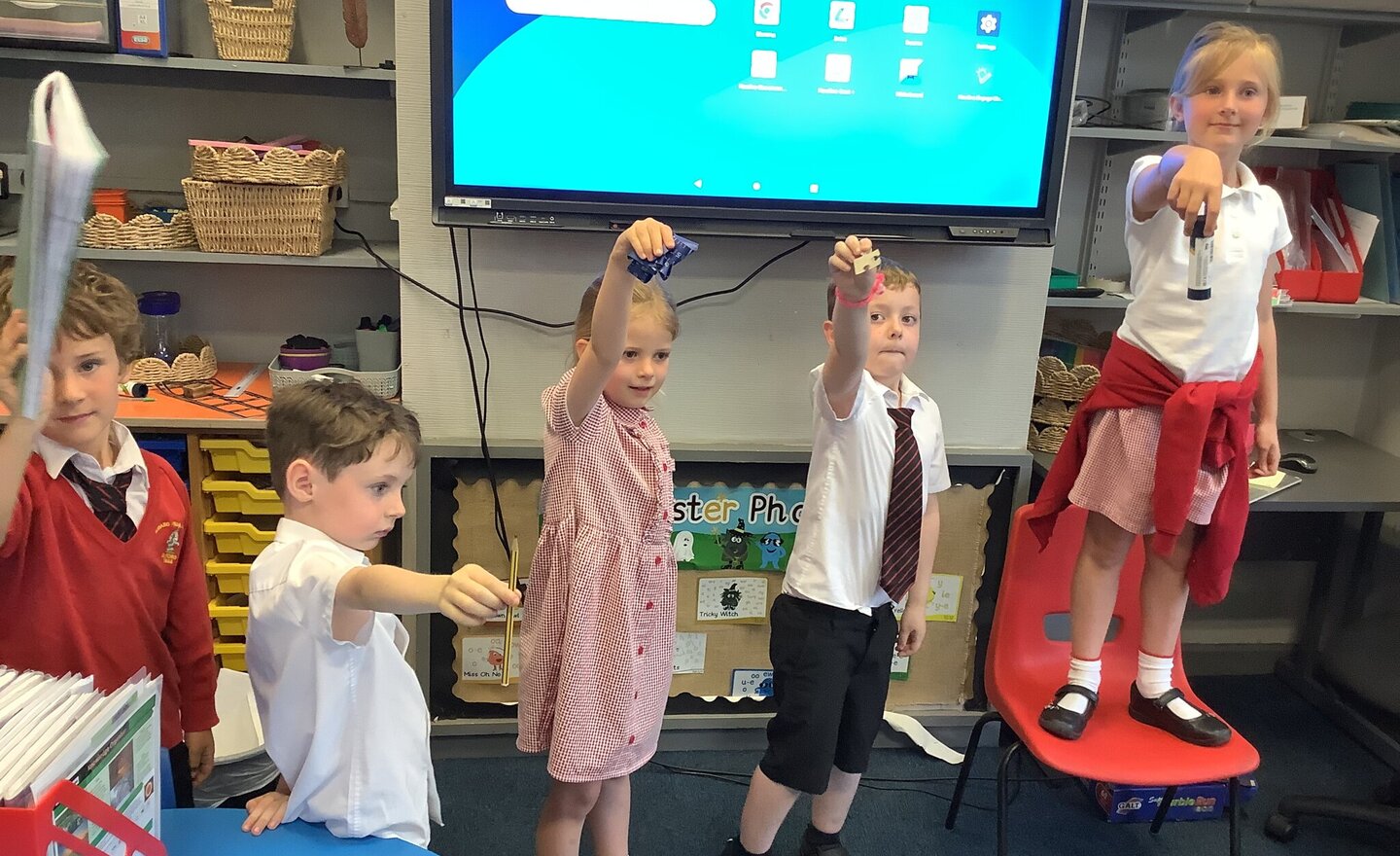 Image of What effects does gravity have on objects?