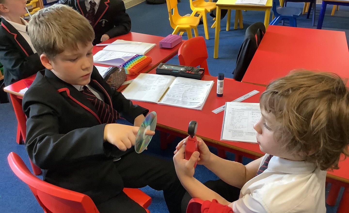 Image of Measuring light reflection in science