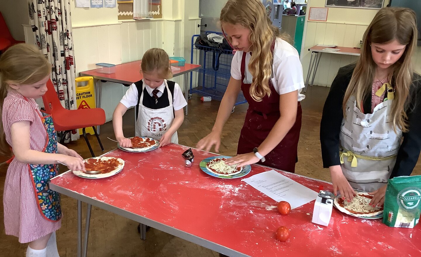 Image of Pizza making in cookery club