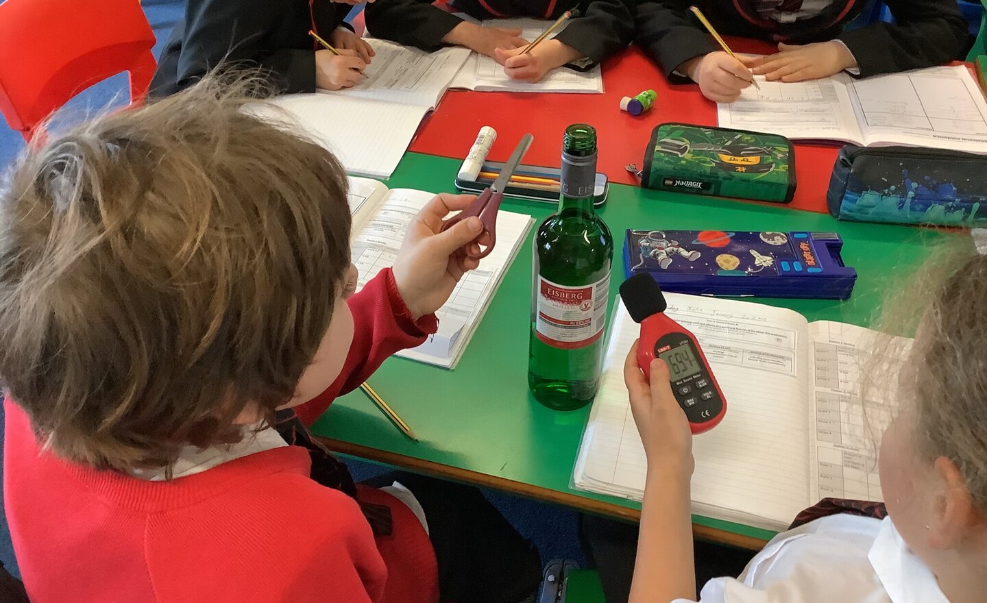 Image of Can I find patterns between pitch and sound and features of the object that produces them?