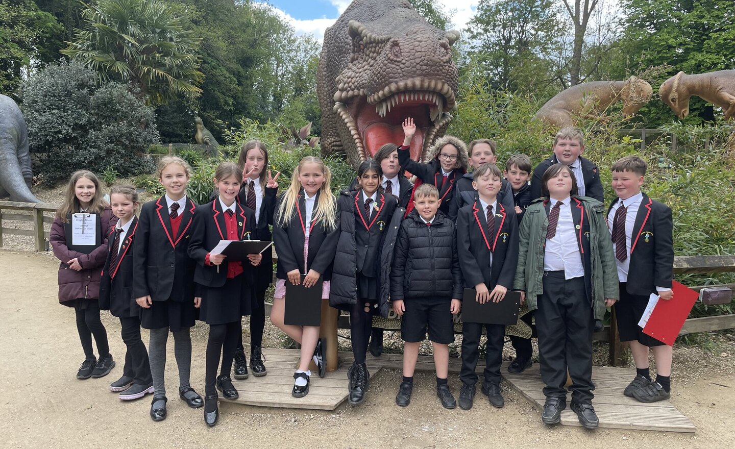 Image of Class 3 Drayton Manor Science trip