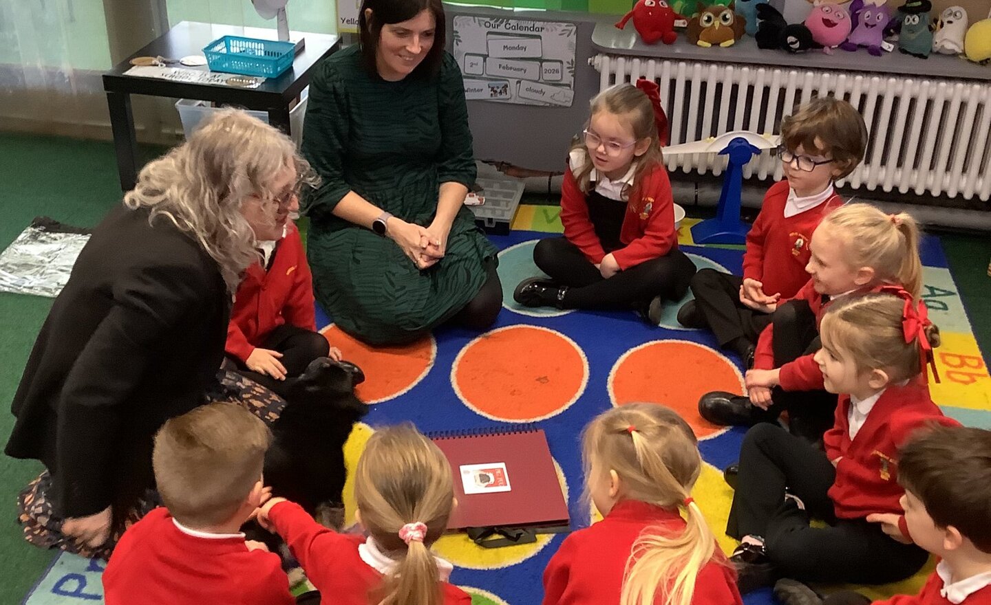 Image of Mrs Gethin and Ralph visit Class 1