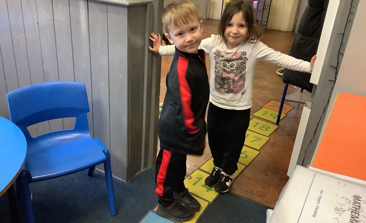 Image of Using number bonds to add