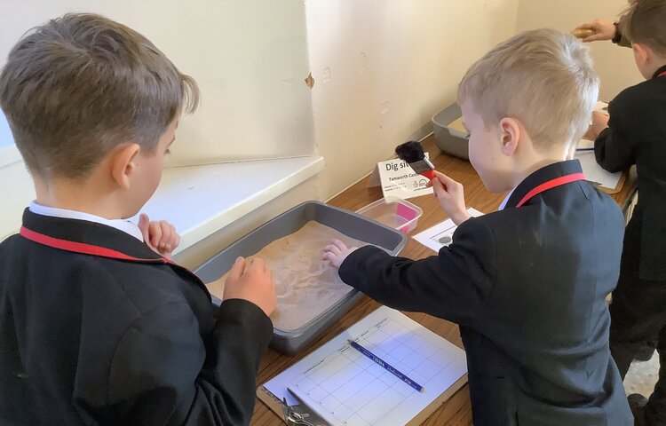 Image of Anglo Saxon Archaeologists at Tamworth Castle