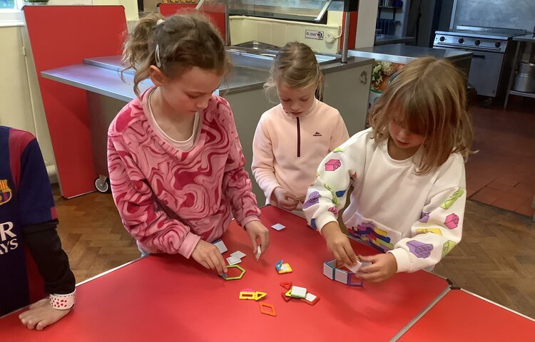 Image of Fizz Pop Science Club