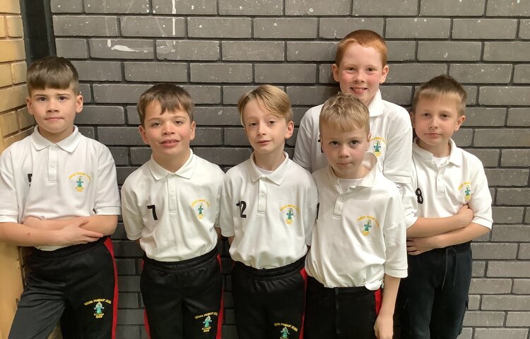 Image of Year 3/4 indoor athletics