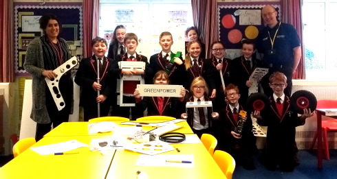Image of Primary school children build electric racing cars with help from WMG Warwick 