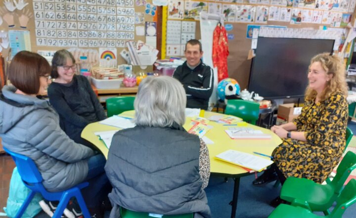 Image of Reading Volunteer meeting