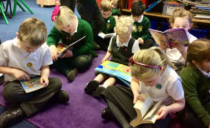 Image of We love Library Van Lunchtimes!