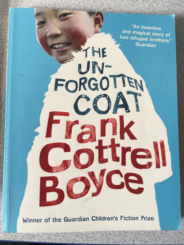 Image of English -The Unforgotten Coat