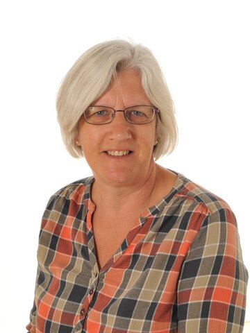 Mrs Alison Butterfield