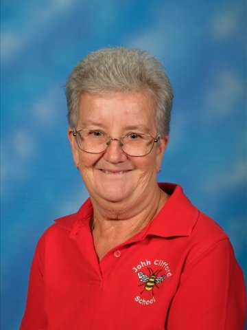 Mrs Julie Hart
