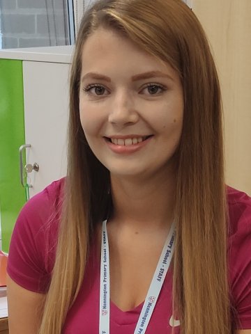 Miss L Kuczera