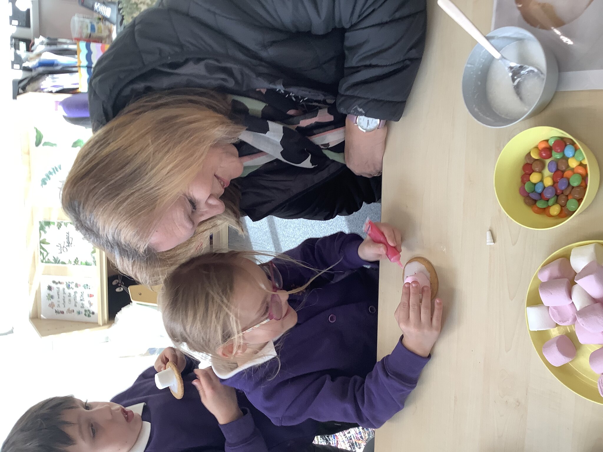 Image of Grandparent's Christmas Craft Afternoon!