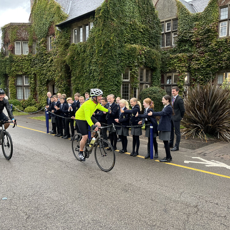 Image of Tour de Drapers visit KGS