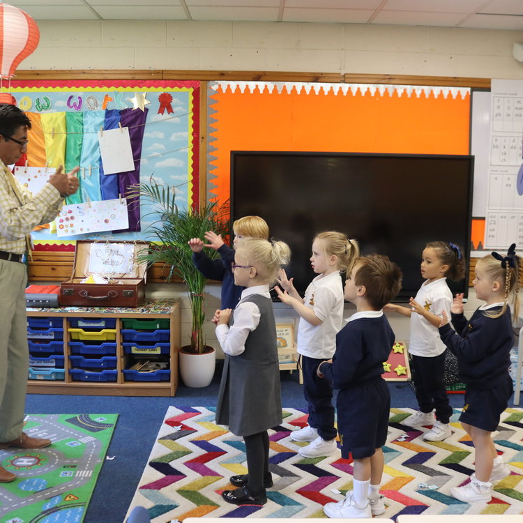 Image of I1 pupils enjoy the benefits of learning a foreign language from an early age