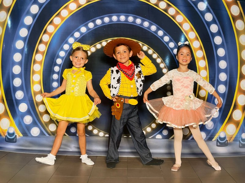 Image of KGS pupils perform at The Opera House