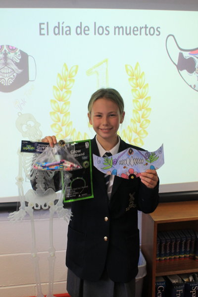 Image of First Year pupils create 'Día de Muertos' masks