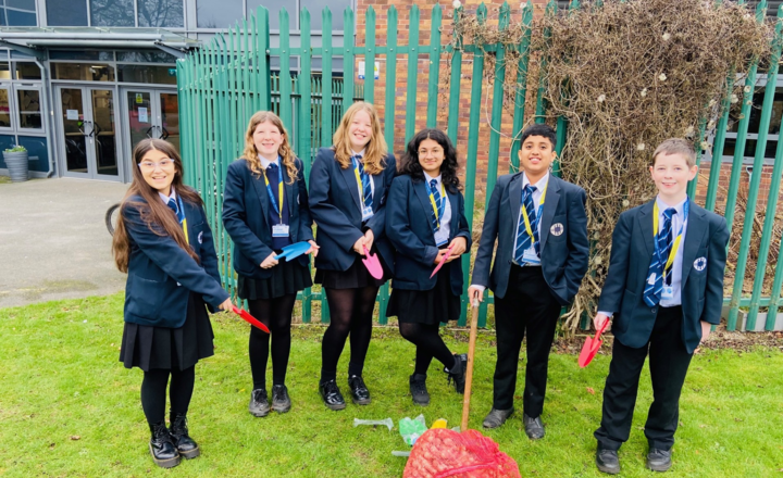 Image of Year 8 Environmental Officers Plant Daffodils