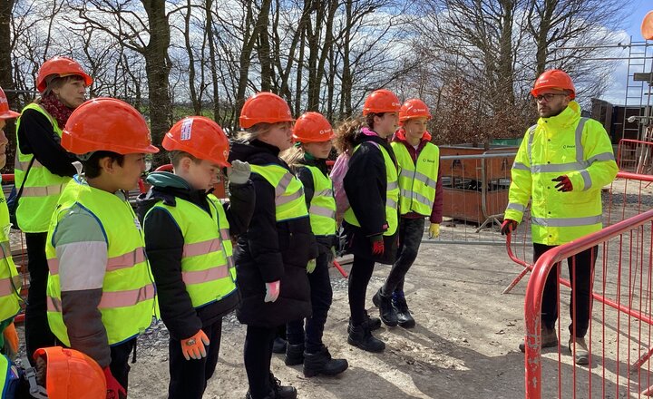 Image of Year 6 visit the Bear Building site at Stonehenge 
