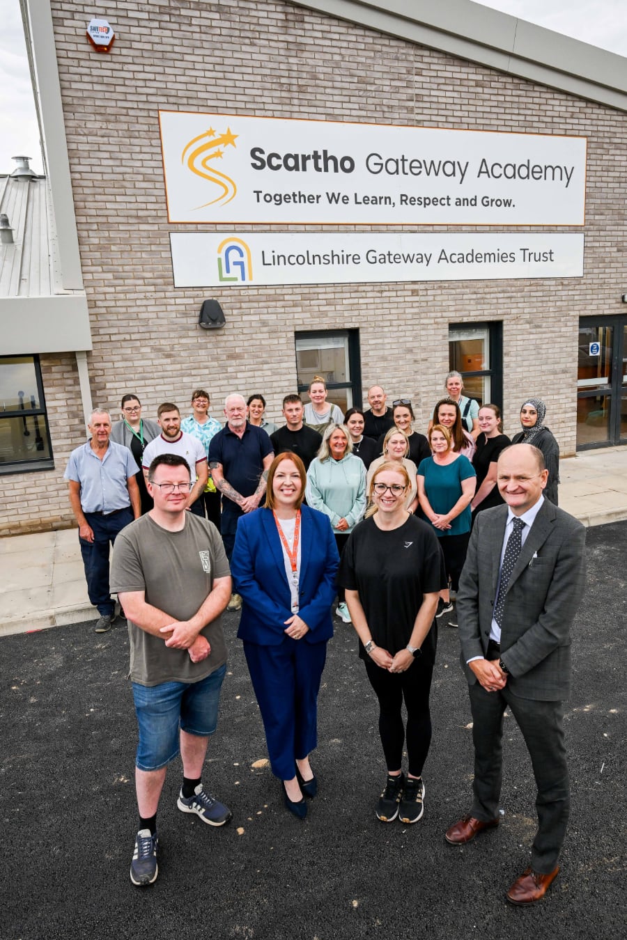 Image of Keys handed over at new school