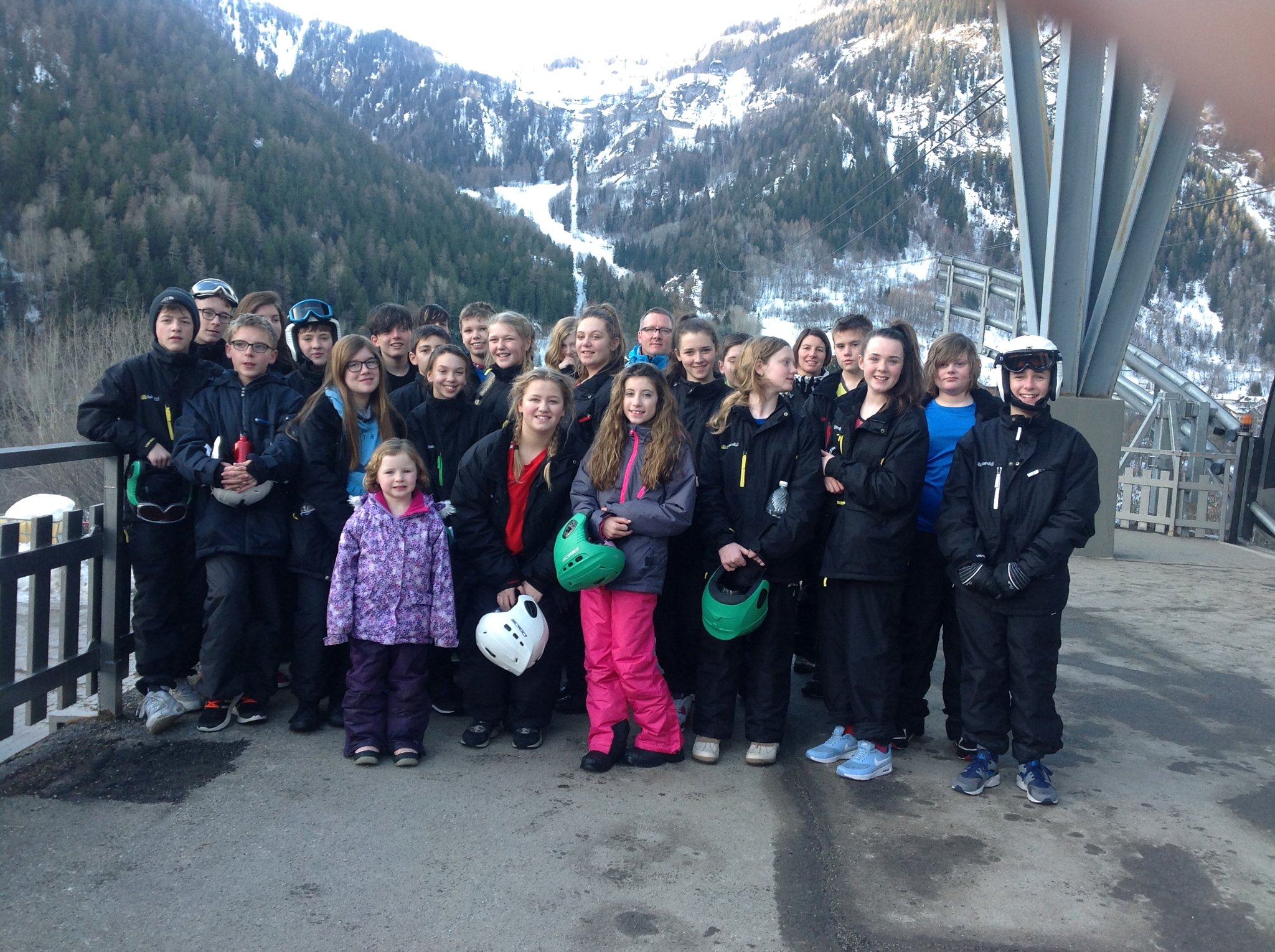 Image of Longbenton students – we could be heroes! – Skiing Trip 2016