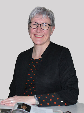 Mrs Julie Butterworth