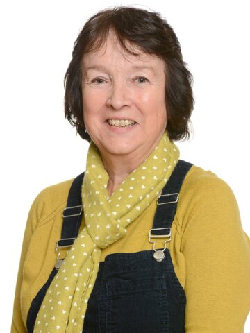 Mrs Judith Hann 