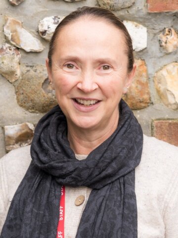 Mrs L Virgoe