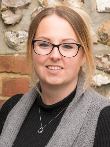Mrs S Howe