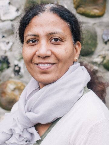 Mrs R Shah