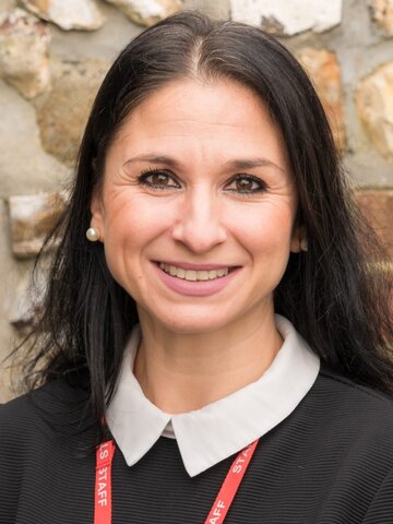 Mrs B Yunteva