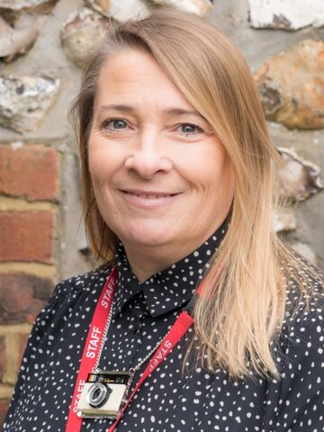 Mrs S Beck 