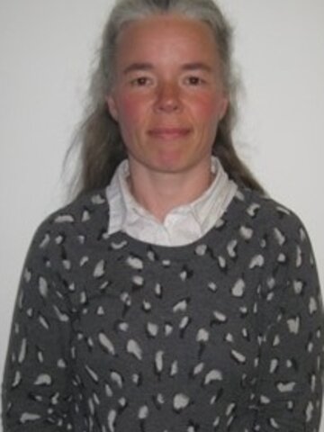 Ms K Knudsen 