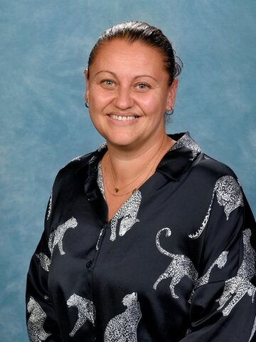 Mrs L Shotliff