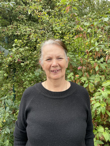 Julie Saunders