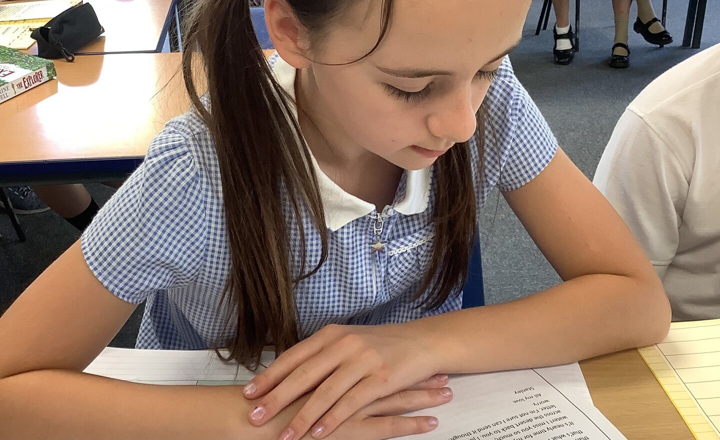 Image of Identifying the features of an informal letter 25.06.2024