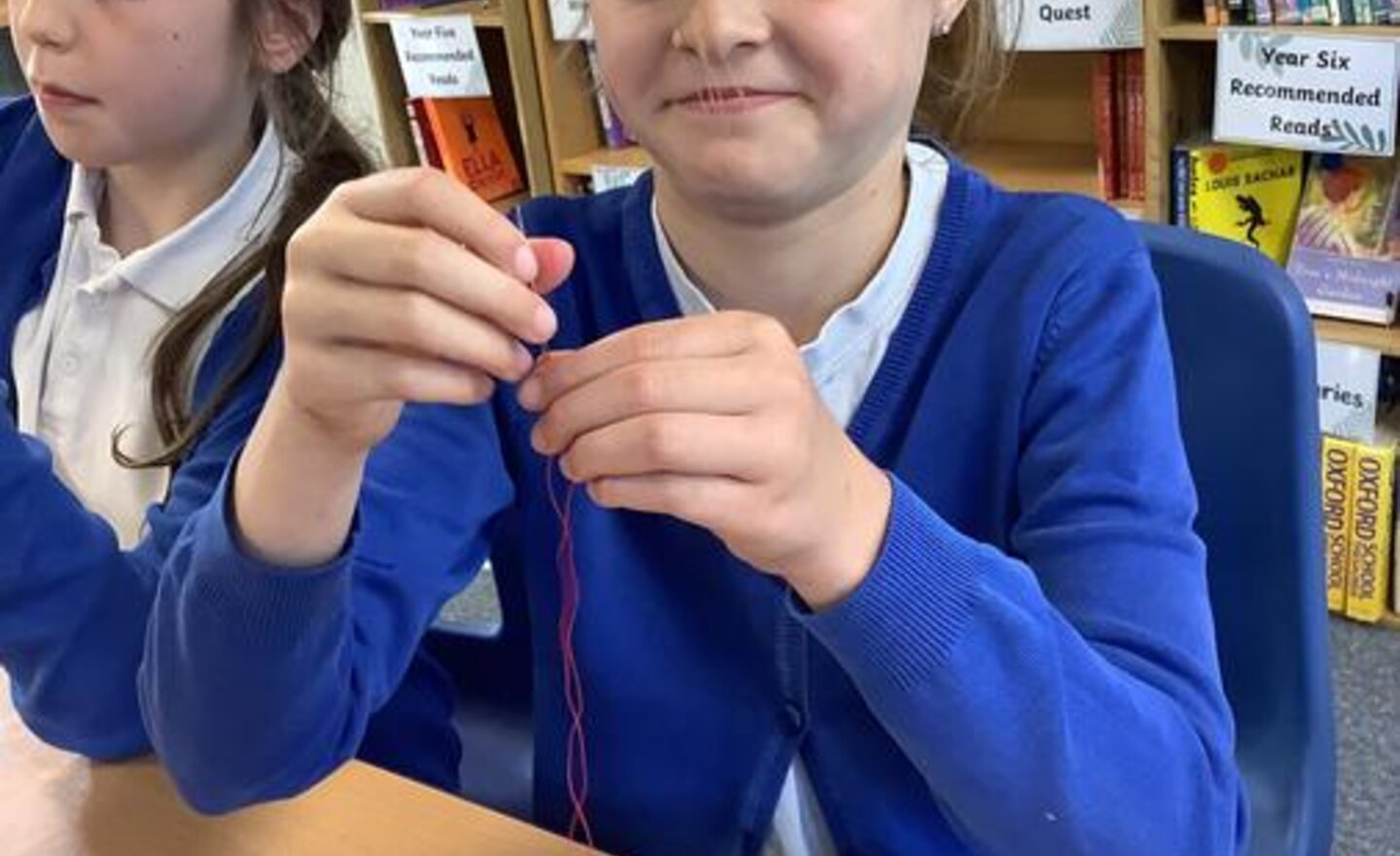 Image of DT - Sewing a blanket stitch