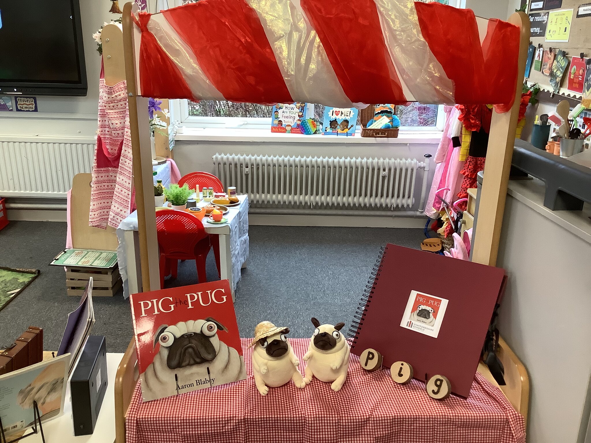 Image of Travelling Tales: Pig the Pug 