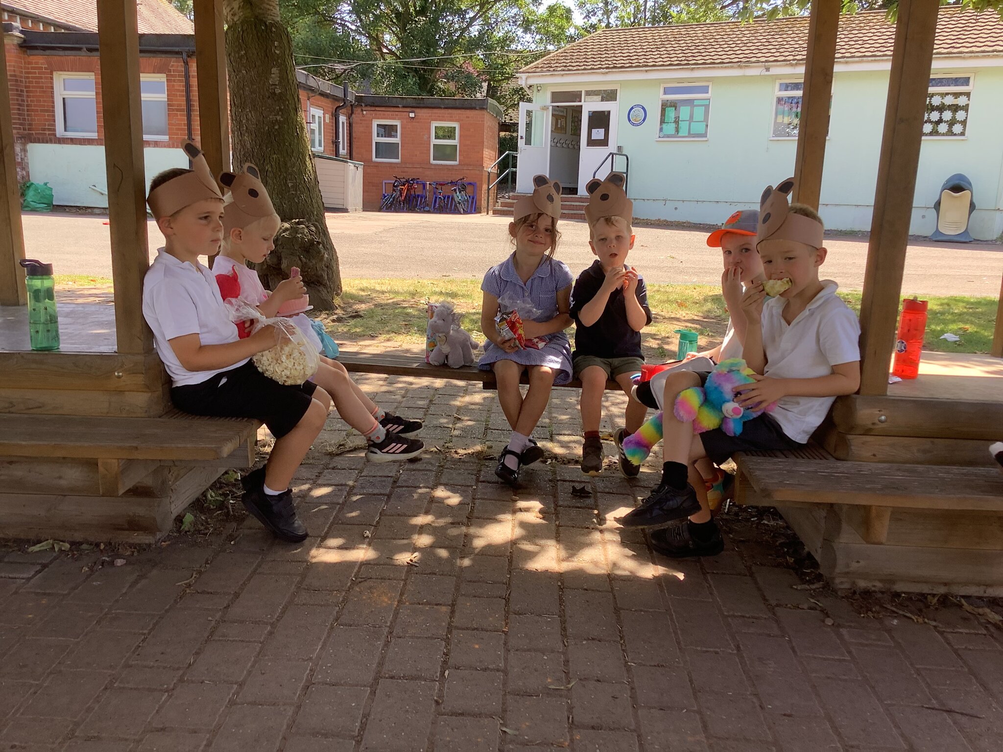 Image of Teddy bears picnic