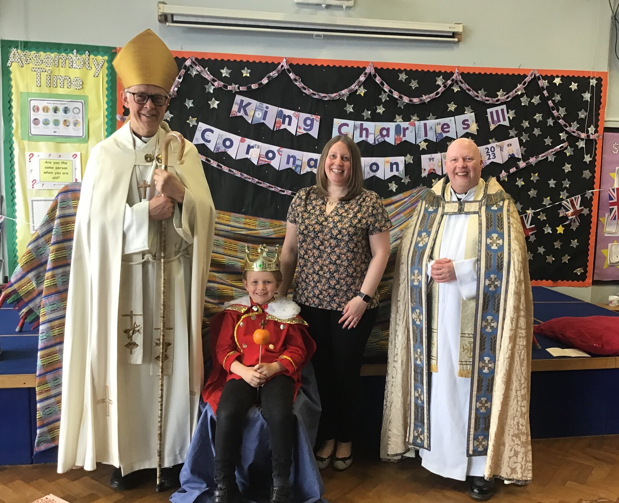 Image of The Bishop of Repton crowns the new King Charles of Melbourne!