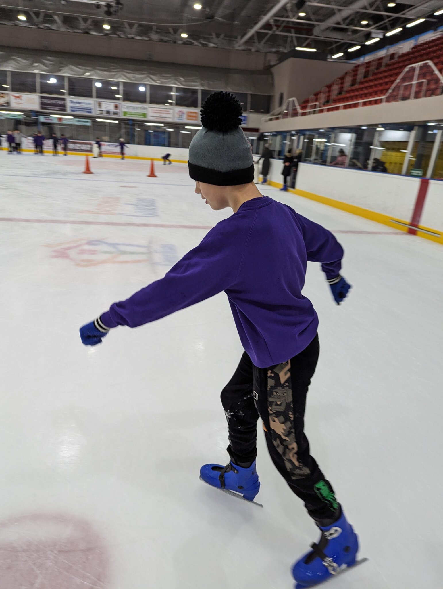 Image of Year 6 go ice-skating!