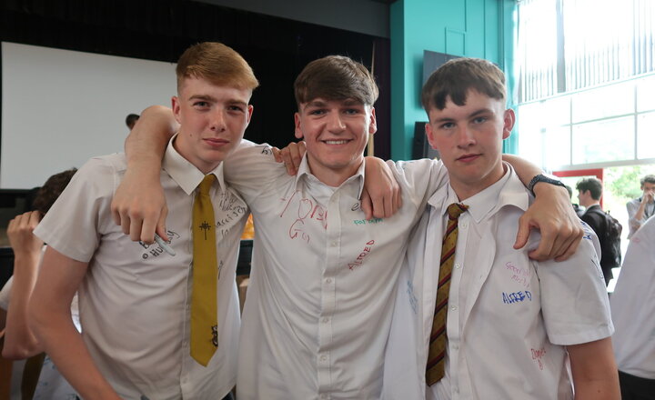 Image of Year 11 leavers day